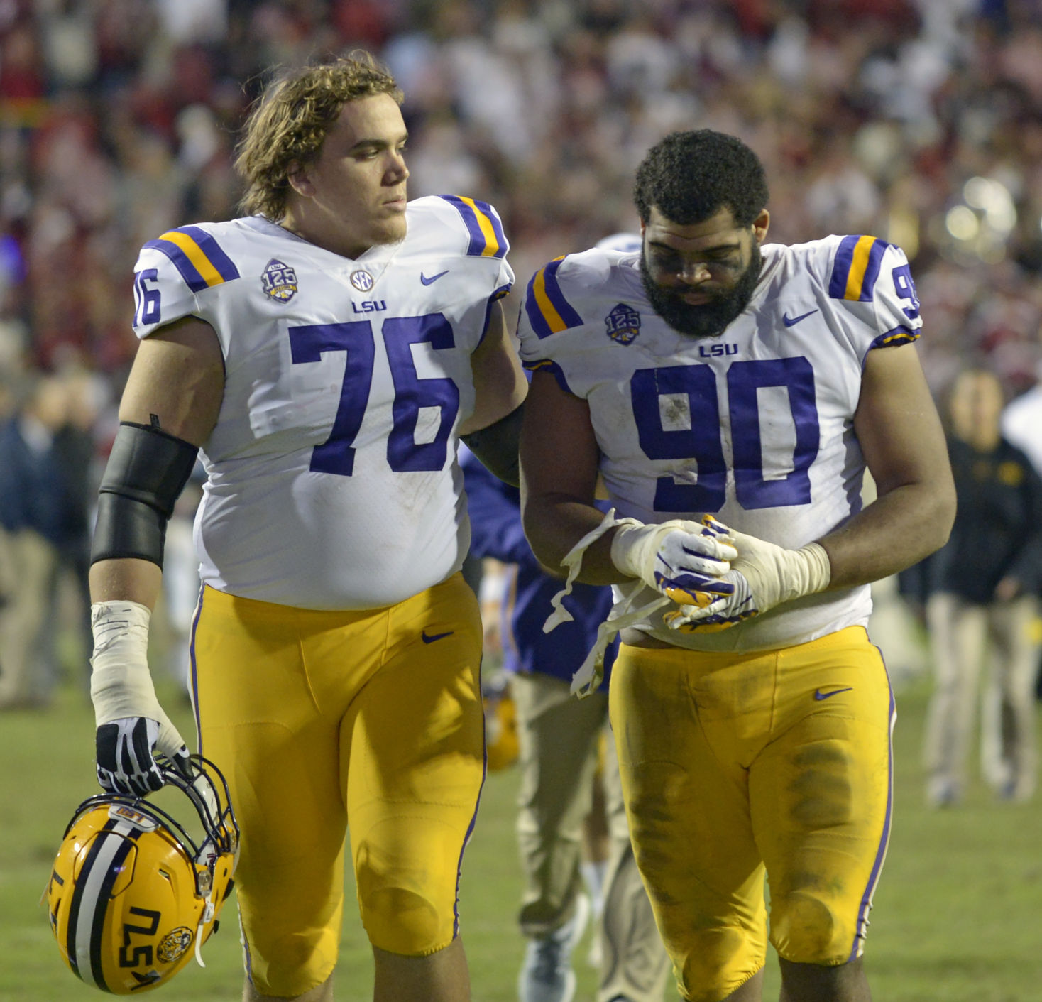 lsualabamafootball.110418_2704